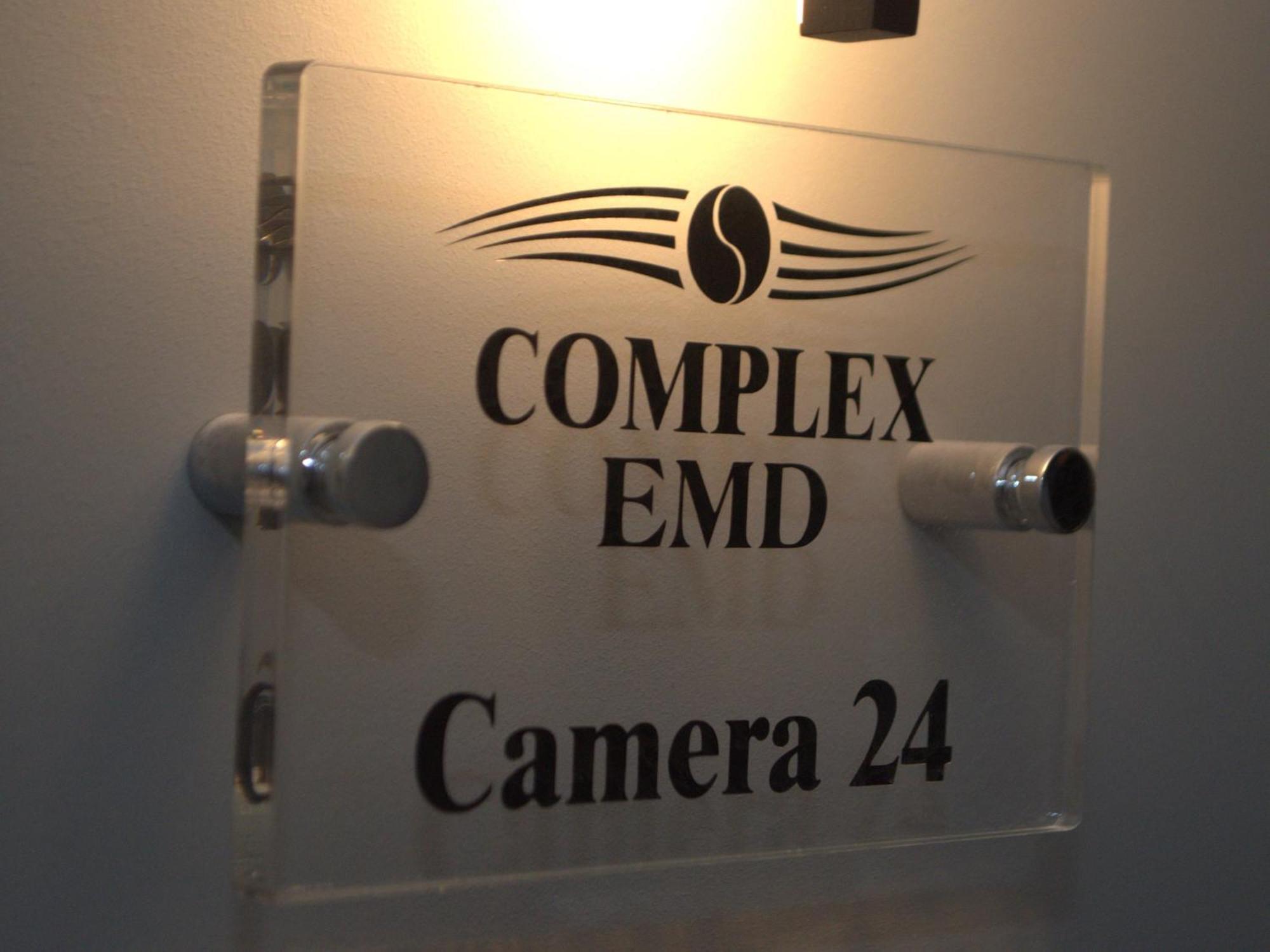 Hotel Emd Bacău エクステリア 写真